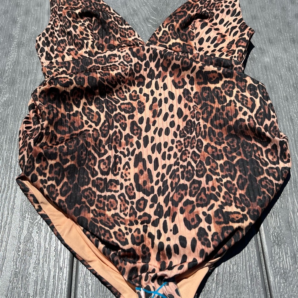 ASOS Maternity Leopard Print One Piece NWOT - Picture 12 of 13